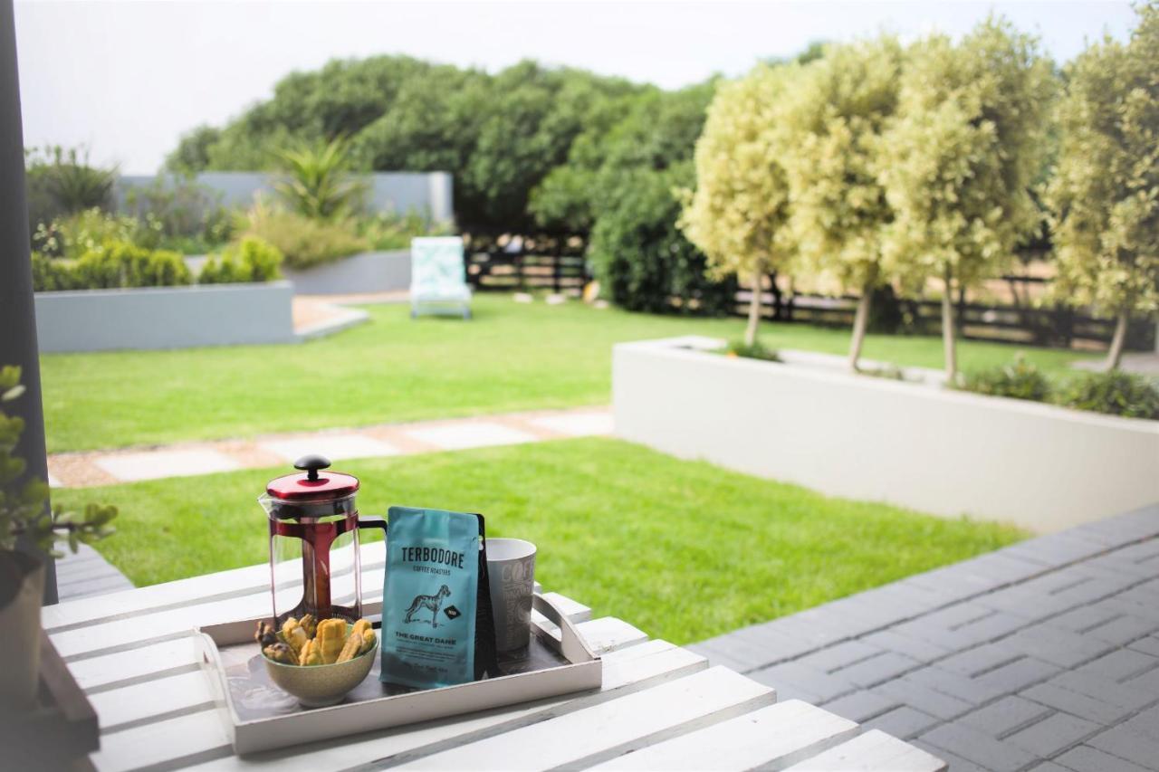 Three Feathers Cottages Langebaan Exteriör bild