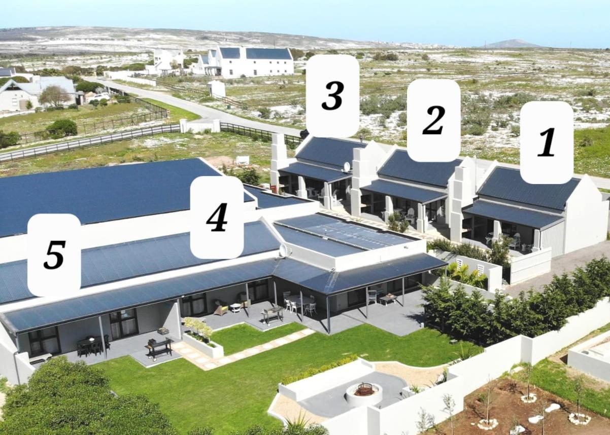 Three Feathers Cottages Langebaan Exteriör bild