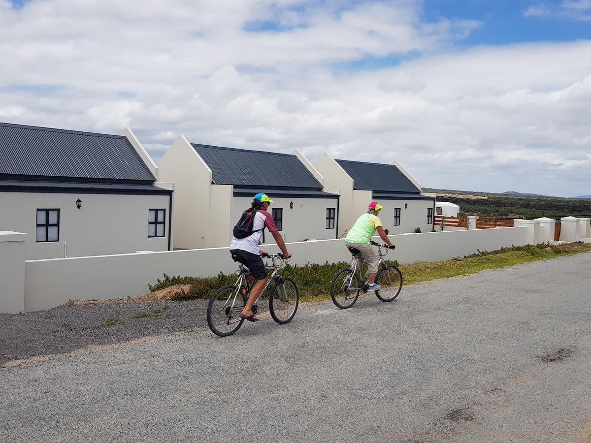 Three Feathers Cottages Langebaan Exteriör bild