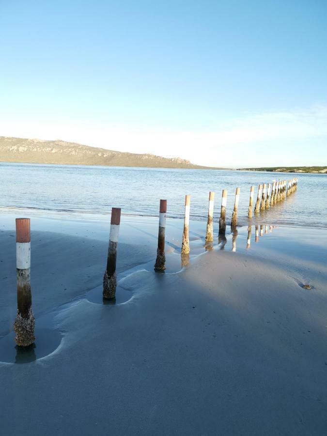 Three Feathers Cottages Langebaan Exteriör bild